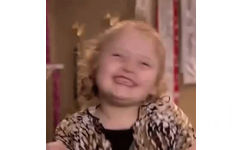 Alana尬舞动图 - 《Honey Boo Boo》Alana  dance queen!