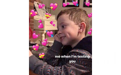 me when Im textingyou(假笑男孩Gavin)